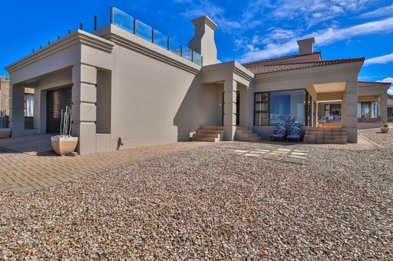 4 Bedroom Property for Sale in Jongensfontein Western Cape